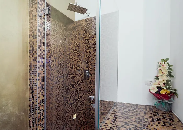 Guesthost - Costiglioli & Elegant Duplex Apartment Sanremo