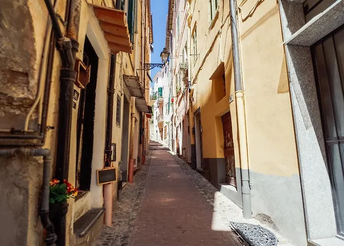 Apartment Guesthost - Costiglioli & Elegant Duplex *