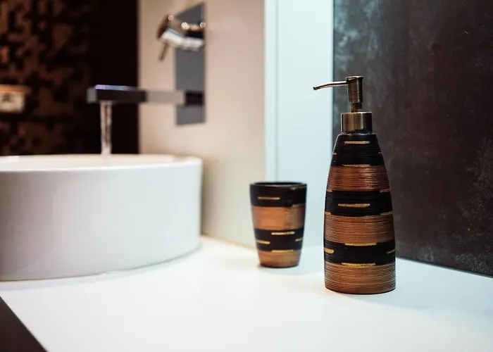 Guesthost - Costiglioli & Elegant Duplex Sanremo