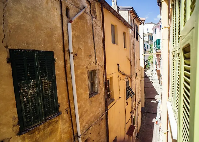 Guesthost - Costiglioli & Elegant Duplex